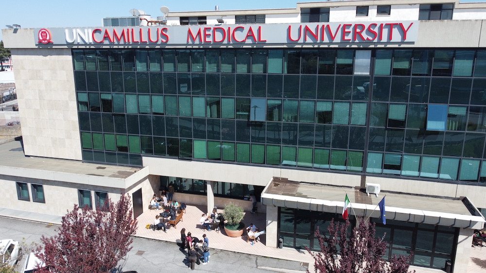 Edificio della Saint Camillus International University of Health and Medical Sciences (UniCamillus) – Università Medica internazionale di Roma.